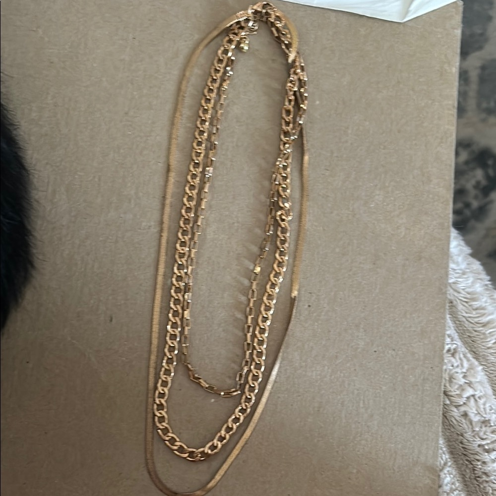 Elegant Gold Chain Necklace